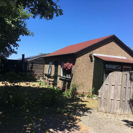 Bungalow Halfweg Ballum Buitenkant foto